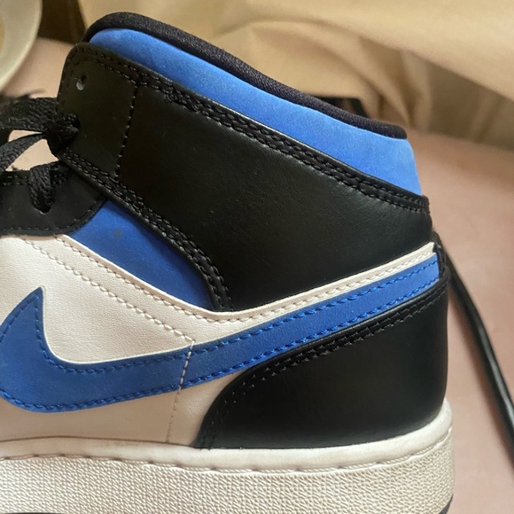 Blue, black, and white air jordan 1's - Picture 10 of 13
